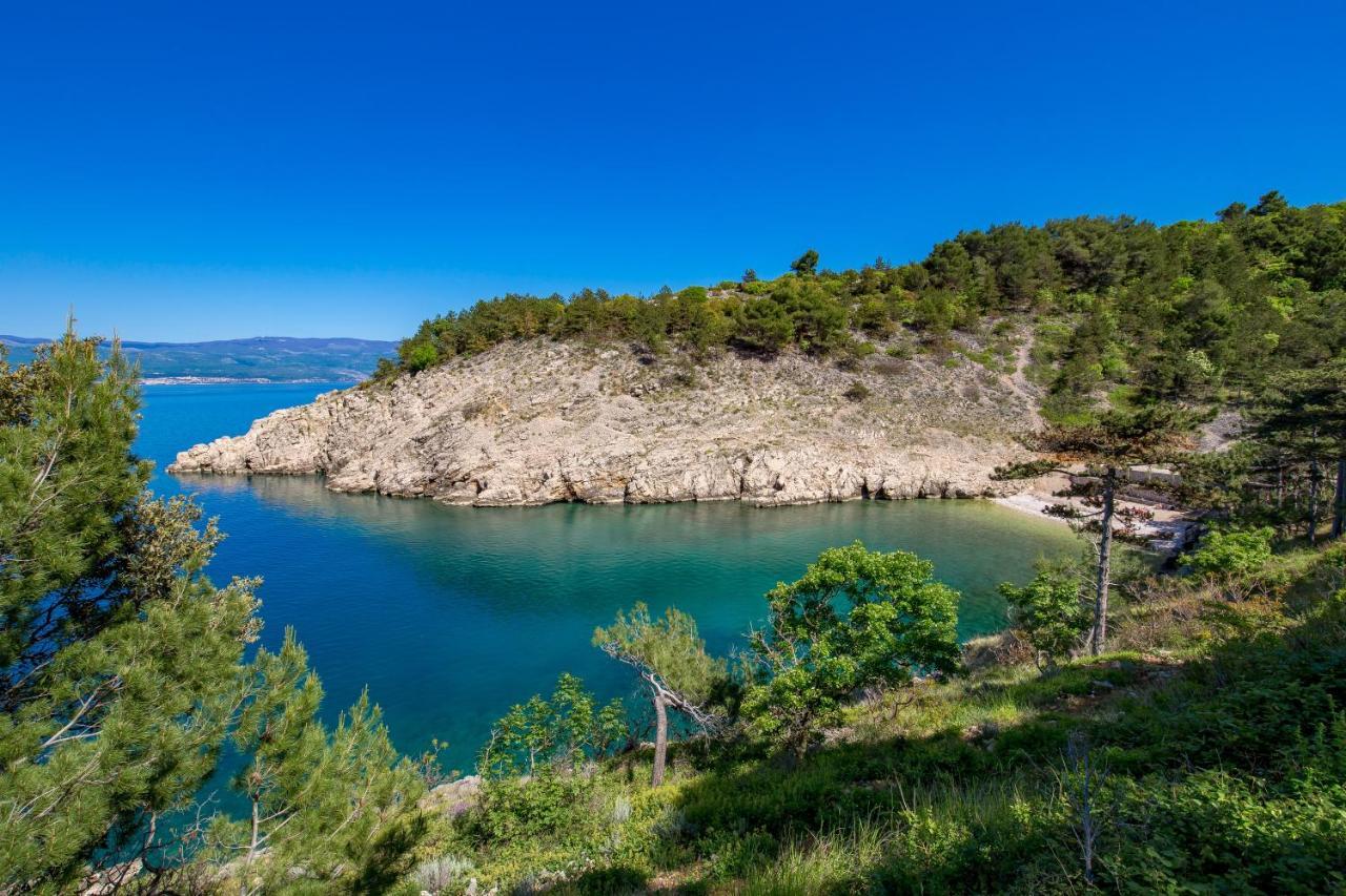 Apartmani Heni Vrbnik Exterior foto