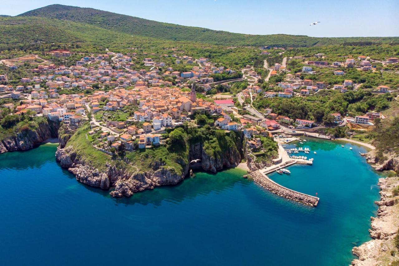 Apartmani Heni Vrbnik Exterior foto